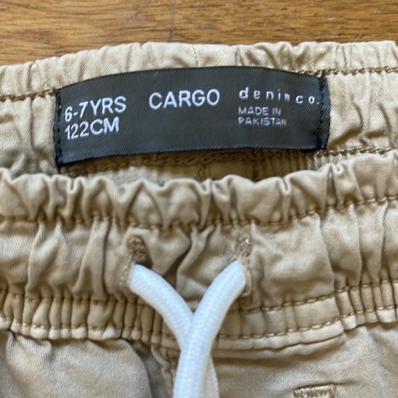 Boys khaki cargo shorts - Picture 2 of 3